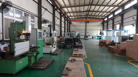 Επαγγελματική Έννεση Σφυρίσματος P20/718/738/NAK80/S136 Υλικό καλούπιας με διάρκεια ζωής 250000-300000 σφαιρών