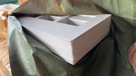 Υπηρεσία κοπής πλαστικών πλακών κατά παραγγελία πιστοποιημένη κατά ISO9001 για πολλαπλές επιλογές υλικών και προσαρμοσμένα σχήματα